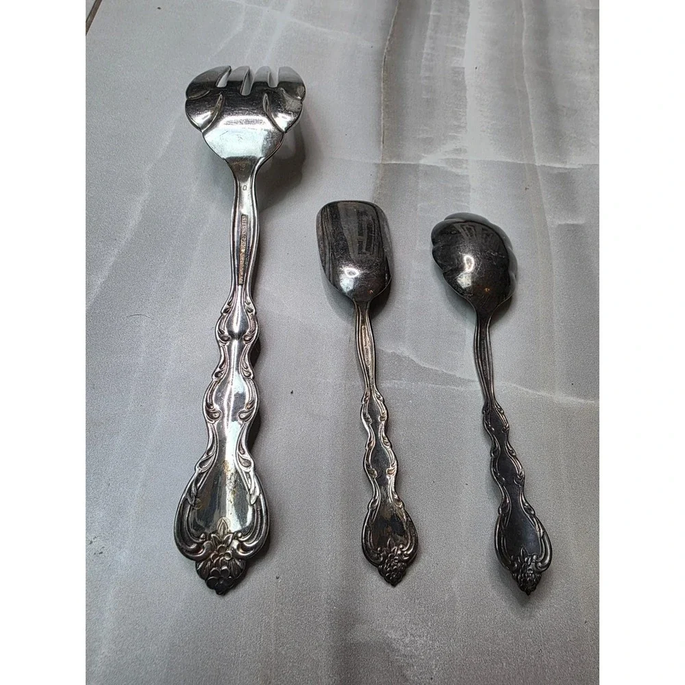 International Silverplate Vintage Cold Meat Fork Sugar Spoon Butter Knife Set A6